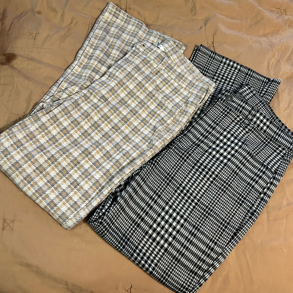 ‼️set of AE Plaid Crop Flares